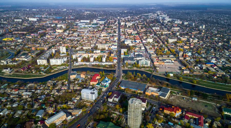 Onze autoverhuurservices bieden een gevarieerde selectie van voertuigen in Kropyvnytskyi.